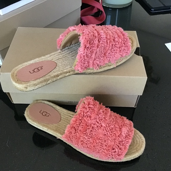 UGG Shoes - NIB ! UGG Australia Edith Slide